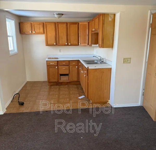 601 N Winnebago Ave — Photo 6