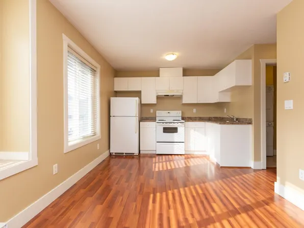 6983 196th St, Surrey, BC V4N 5Z1