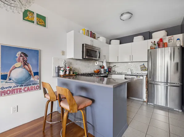 181 7th Avenue image 3 of 10