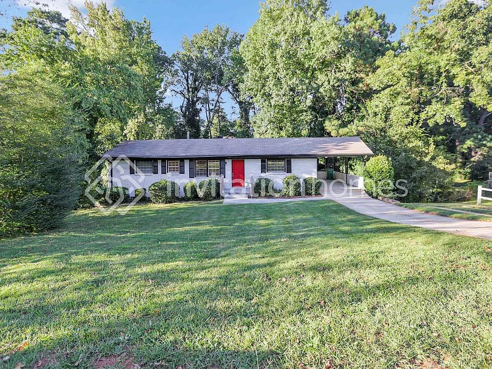 3643 Hillsborough Ln