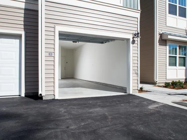 Mystic Bluff Apartments