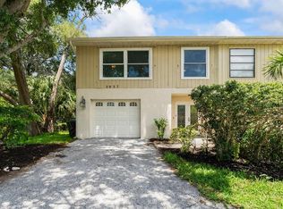 2037 McMullen Ave, Dunedin, FL 34698