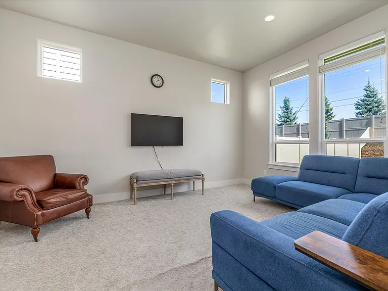 5562 S Zaivcla Ave — Photo 36