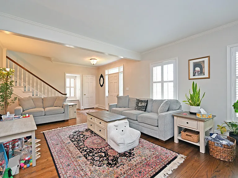 6900 Drake Rd — Photo 9