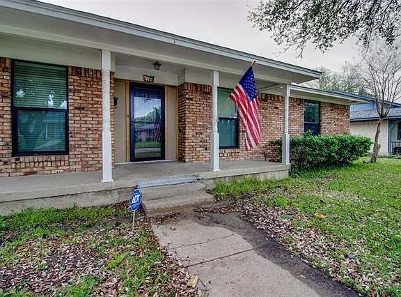 5th image of 1709 Charlotte Dr
