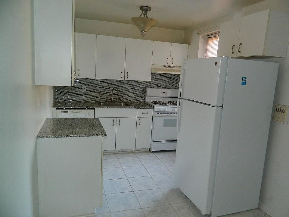 1st image of 237 N Broadway APT 6D