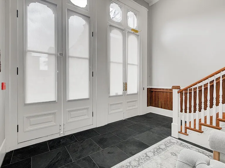 2206 Strand St #302 — Photo 4
