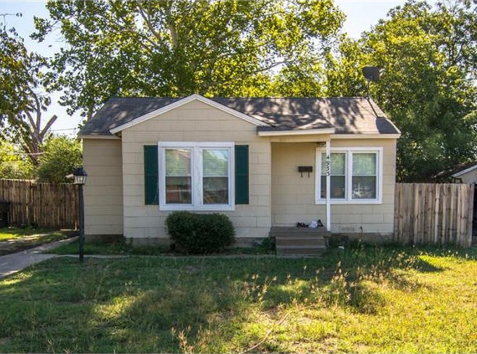 1st image of 4933 Dilworth Ct