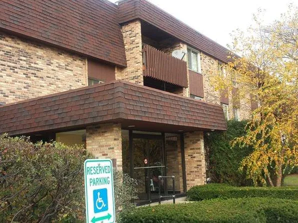 910 E Old Willow Rd APT 205, Prospect Heights, IL 60070