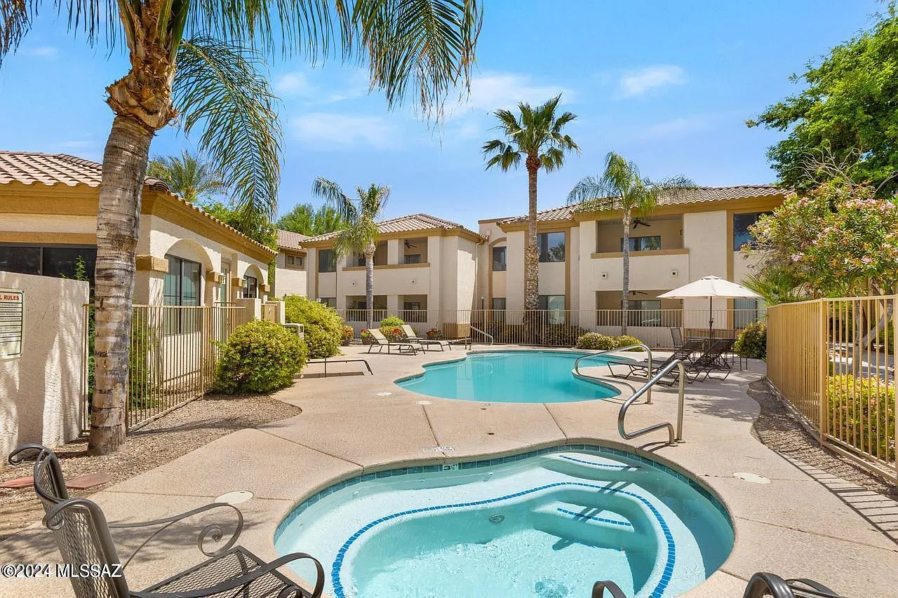 3 bed, 2.0 bath, 1296 sqft, $2,100 — Photo 1