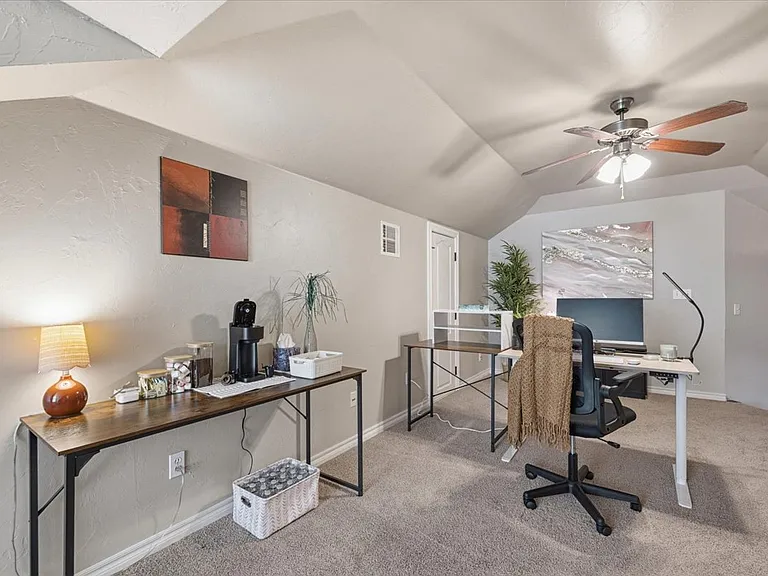 4713 Doe Run Dr — Photo 35