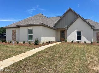 210 Wethersfield Dr, Florence, MS 39073