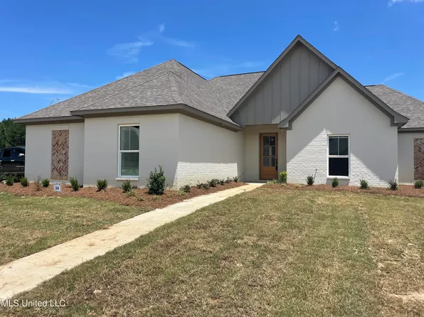 210 Wethersfield Dr, Florence, MS 39073