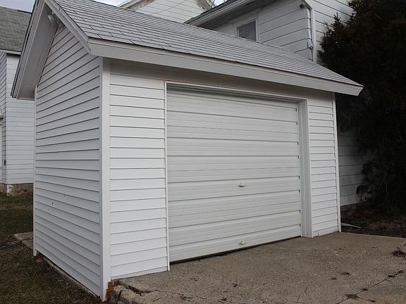 3rd image of 12443 E Michigan Ave