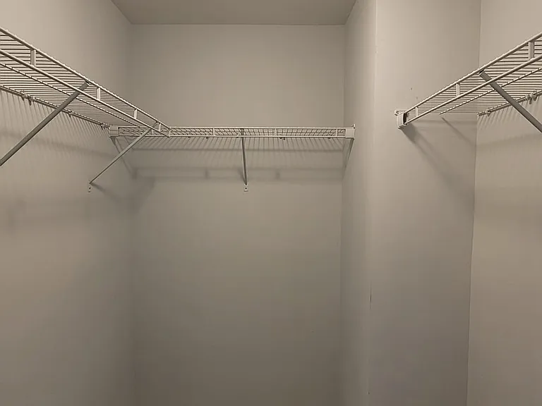 2022 Holmes Ct E — Photo 19