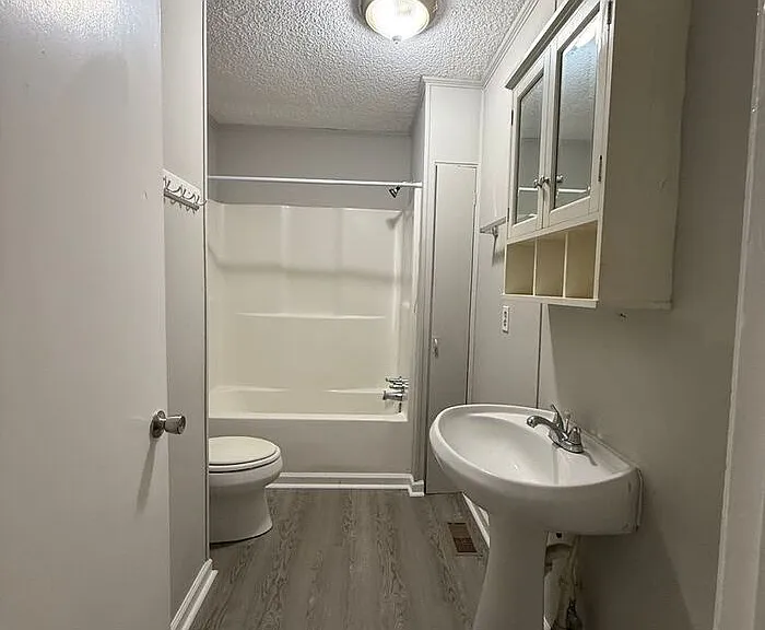 317 Elberta St #A — Photo 15