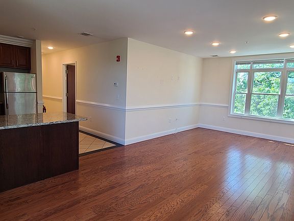 2nd image of 50 South St APT 304