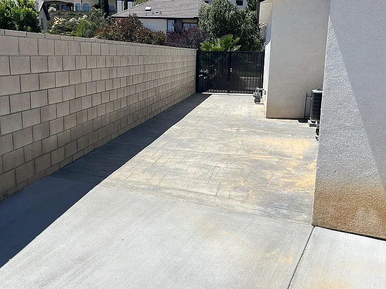 Manzanita Dr — Photo 19