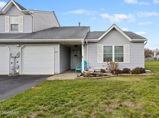 27 Schooners Sq, Freehold, NJ 07728