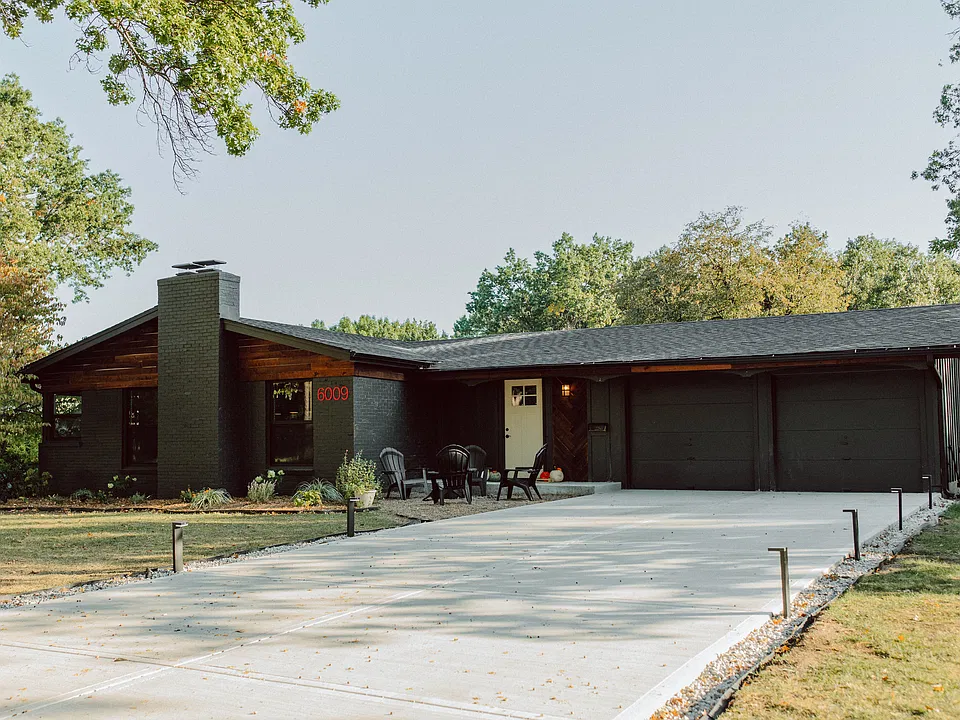 6009 W 87th Ter
