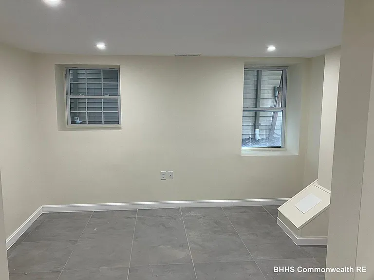 83 Moreland St — Photo 14