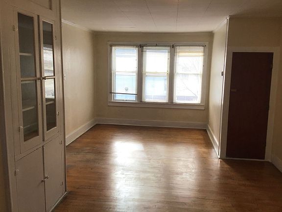 3rd image of 2800 N Palmer St