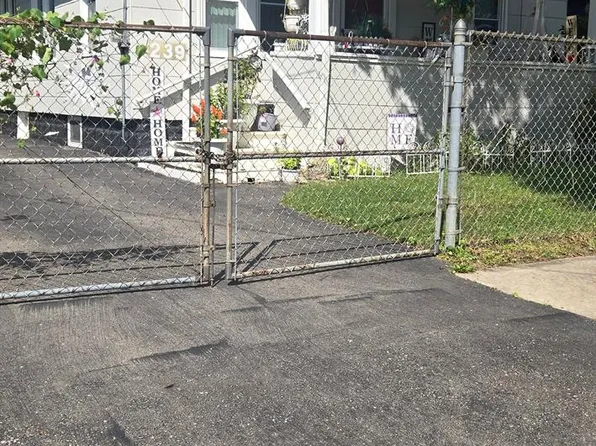 239 E Belvidere Ave, Flint, MI 48503