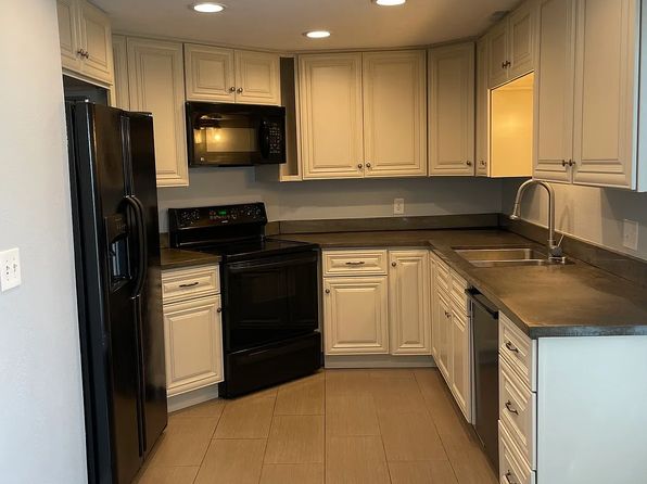 257 S Center St UNIT B