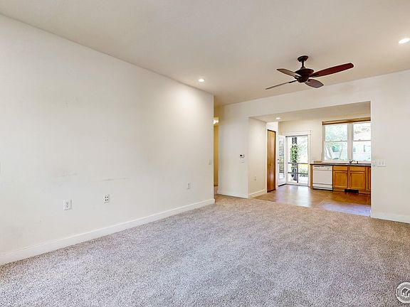 5th image of 1642 Yellow Pine Ave
