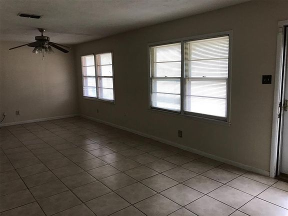 3rd image of 3157 Melinda Ln