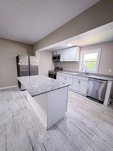 181 Pine St #1 Photo 1