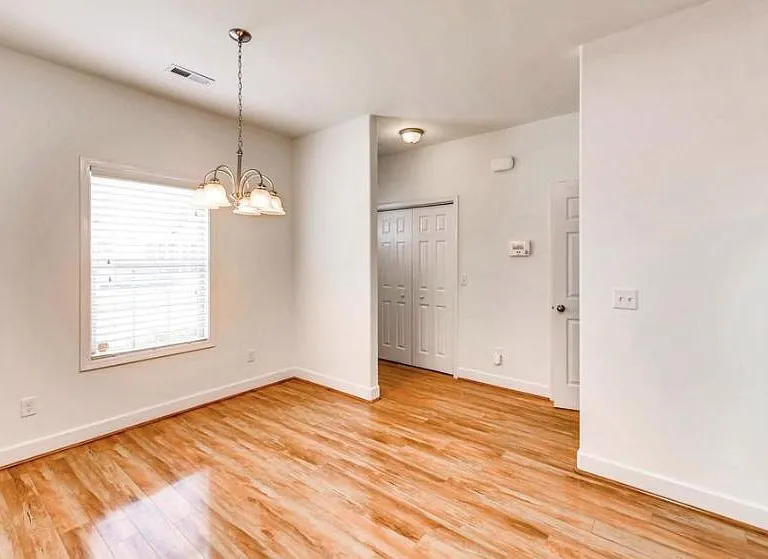 2027 Pinecrest Dr — Photo 12