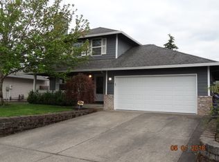 1136 Meadow Dr, Molalla, OR 97038