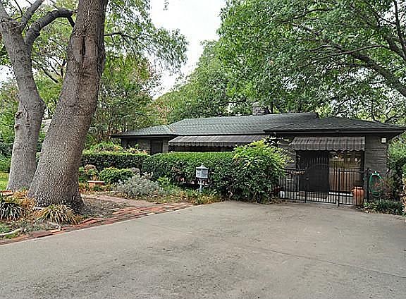 2nd image of 2520 Boyd Ave
