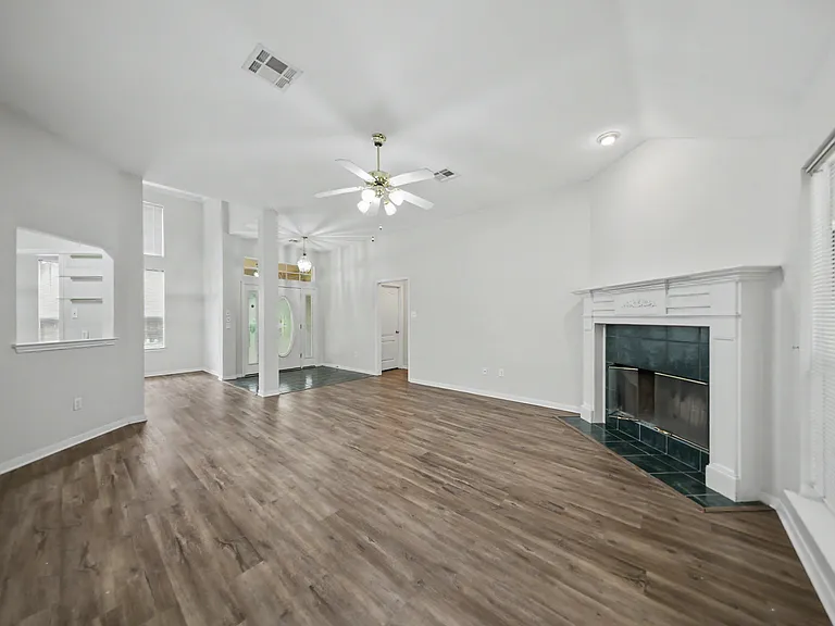 2412 Wilshire Dr — Photo 11