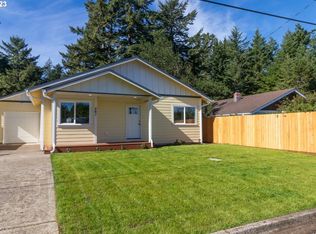 561 Hemlock St, Florence, OR 97439