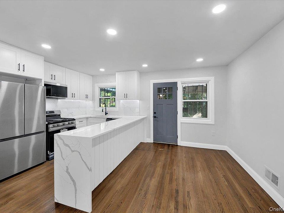 1st image of 1052 E 227th Street