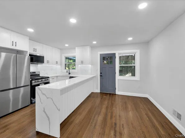 1052 E 227th Street, Bronx, NY 10466