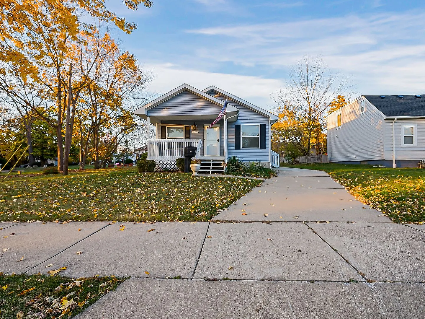 49 Oakhill St photo 1