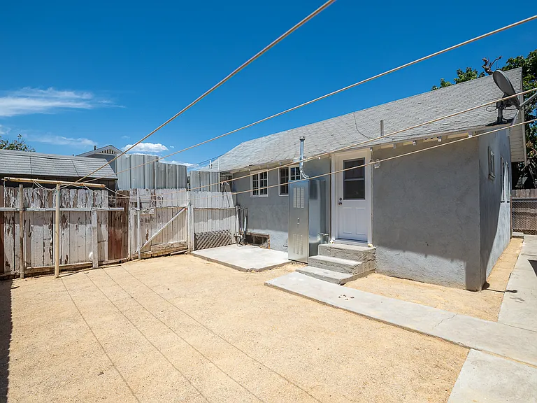 220 E Ventura St #B — Photo 10
