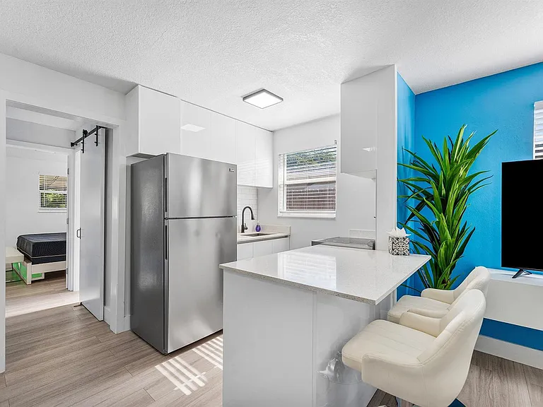 1545 NE 32nd St #2 — Photo 8