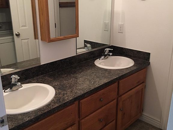 4th image of 137 N 5 W #1