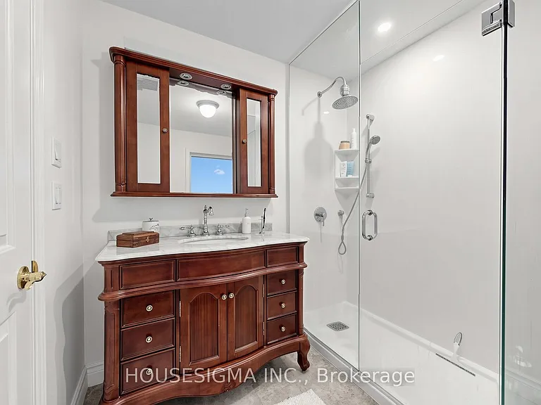69 Holyrood Ave — Photo 34