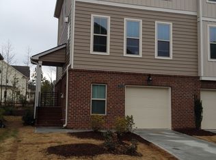3913 Brokenshire St, Cary, NC 27519