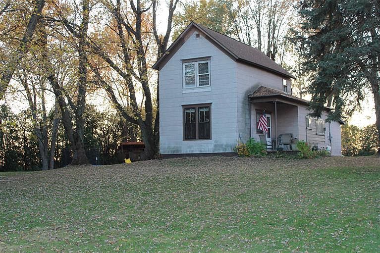 1st image of 1716 Dewey Ave