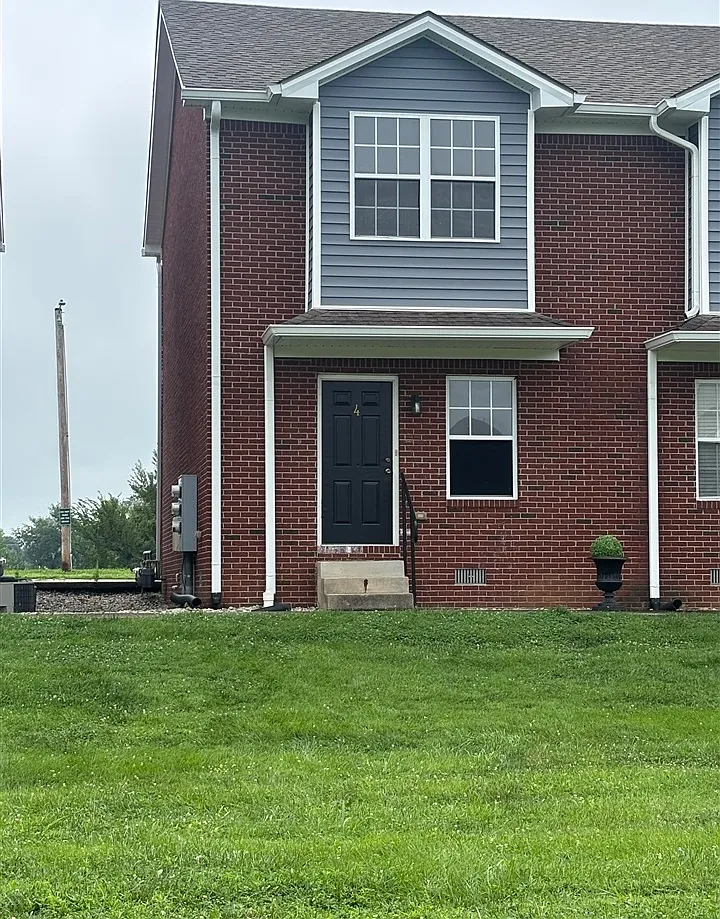 2 bed, 1080 sqft, $1,200 — Photo 1