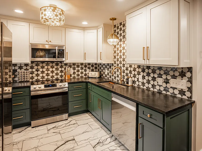 267 Fairview Dr #2 — Photo 2
