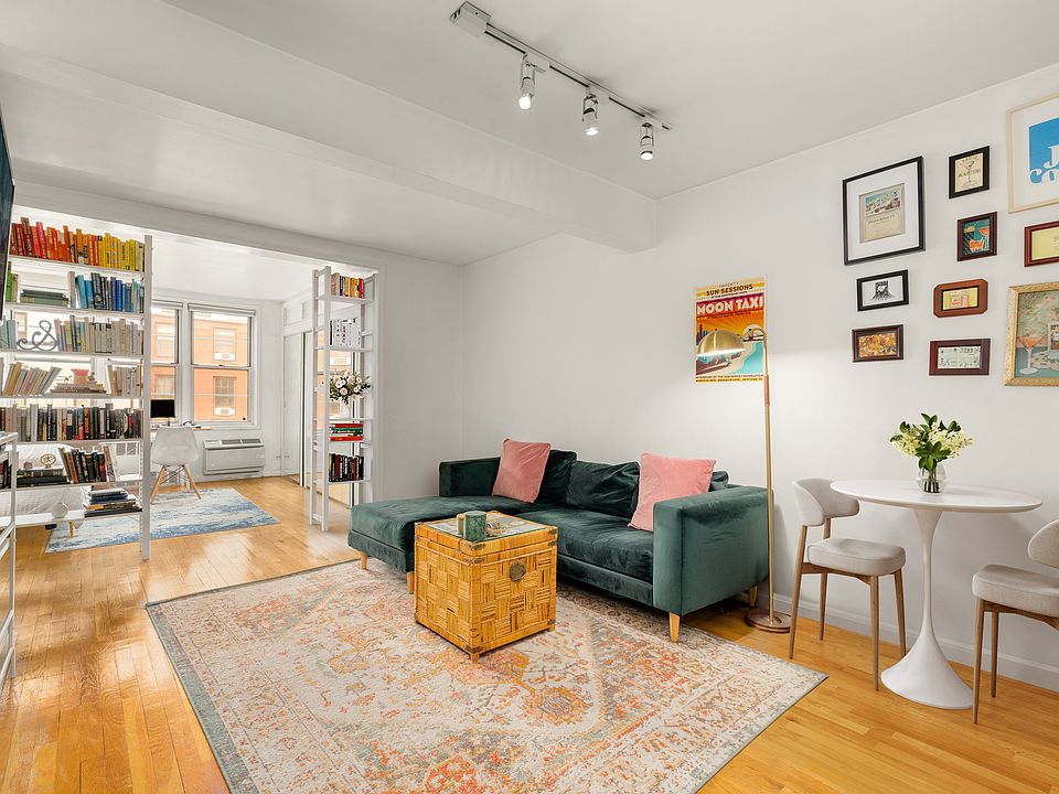 1st image of 130 Hicks St APT 4A