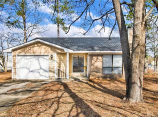 7365 Pebblebrook Dr, Fayetteville, NC 28314