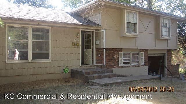 1st image of 10513 Wallace Ave